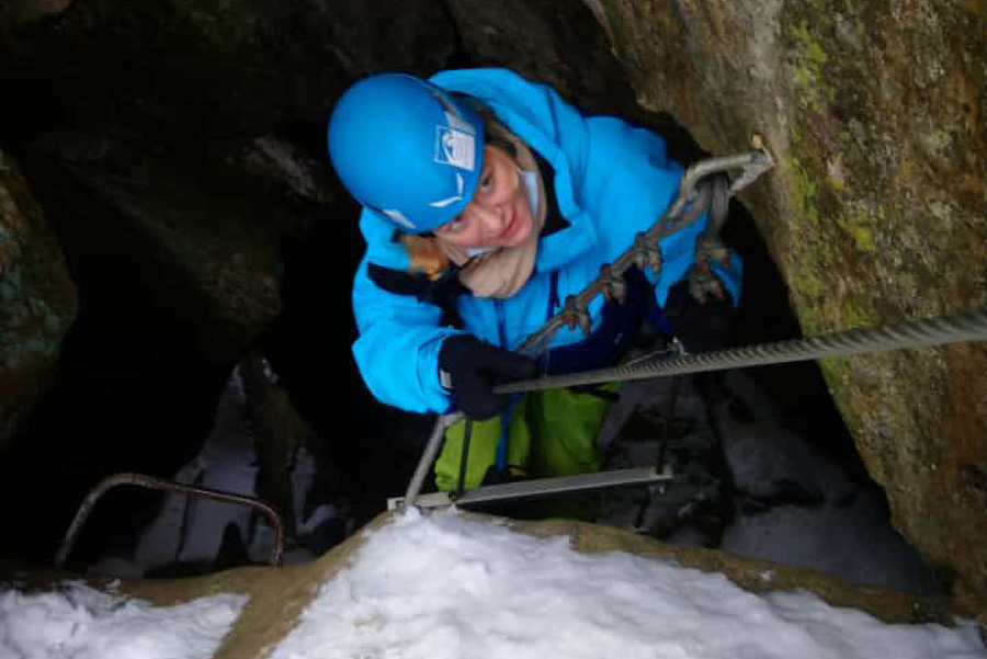 Guideallalin-Winter-Gorge-Alpine3